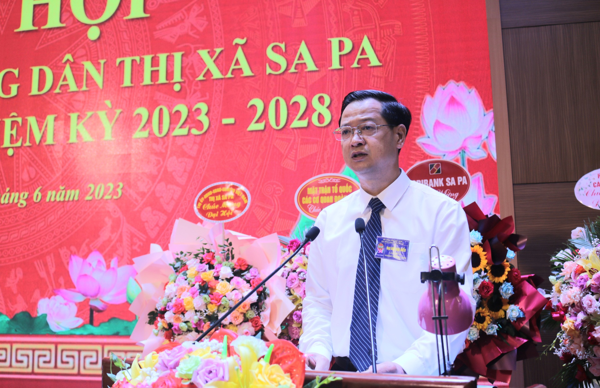Ông Nguyễn Viết Ánh tái đắc cử Chủ tịch Hội Nông dân thị xã Sa Pa, tỉnh Lào Cai - Ảnh 6.