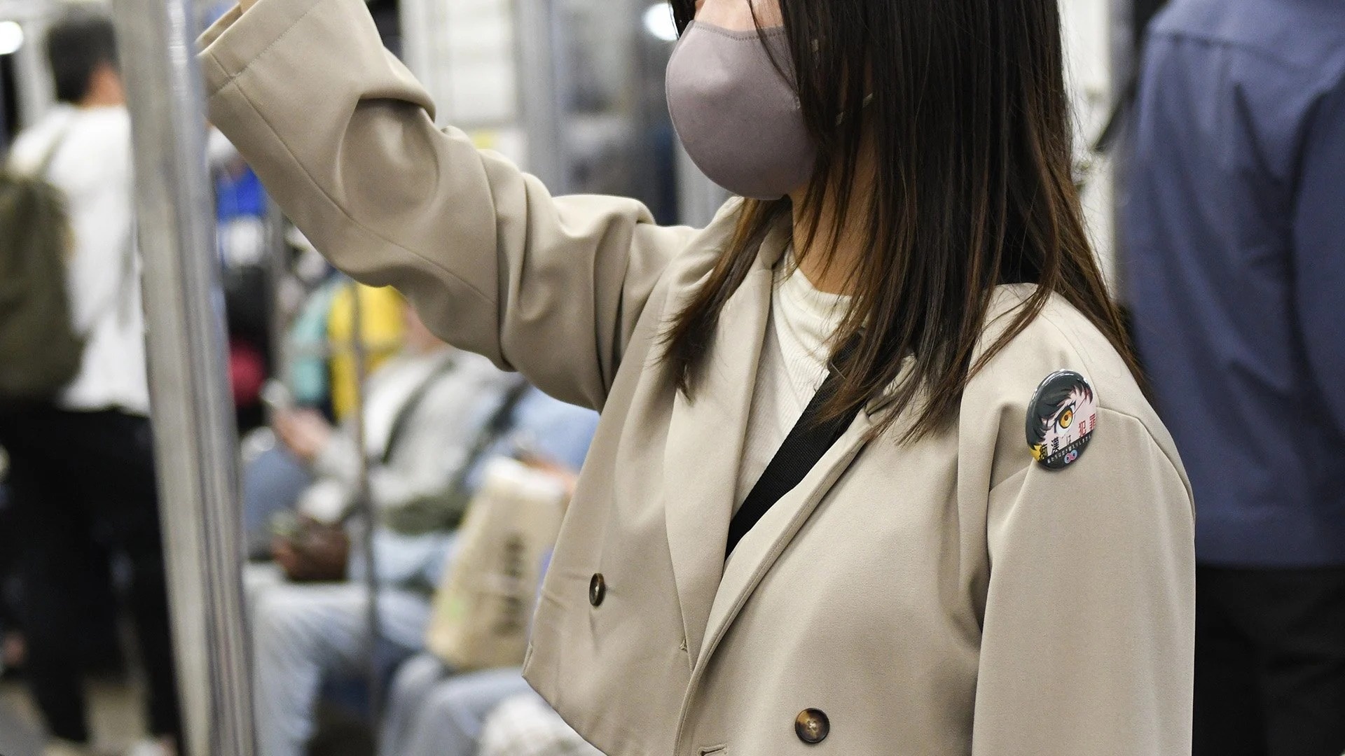 Kẻ bán clip quấy rối phụ nữ trên tàu điện ngầm Nhật Bản - Ảnh 2.
