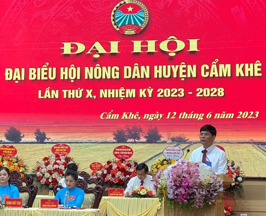 Đại hội Hội Nông dân huyện Cẩm Khê: Bà Trần Thị Thu Hưởng được bầu giữ chức Chủ tịch - Ảnh 1.