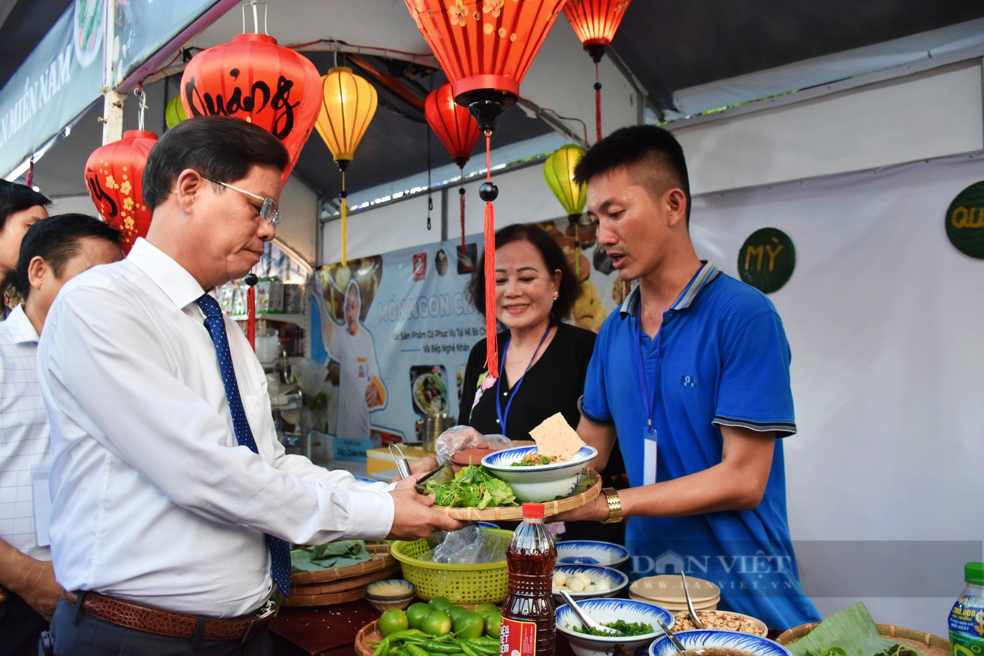 Hàng trăm món ăn đặc sản nổi tiếng của 3 miền được giới thiệu tại TP.Nha Trang - Ảnh 3.