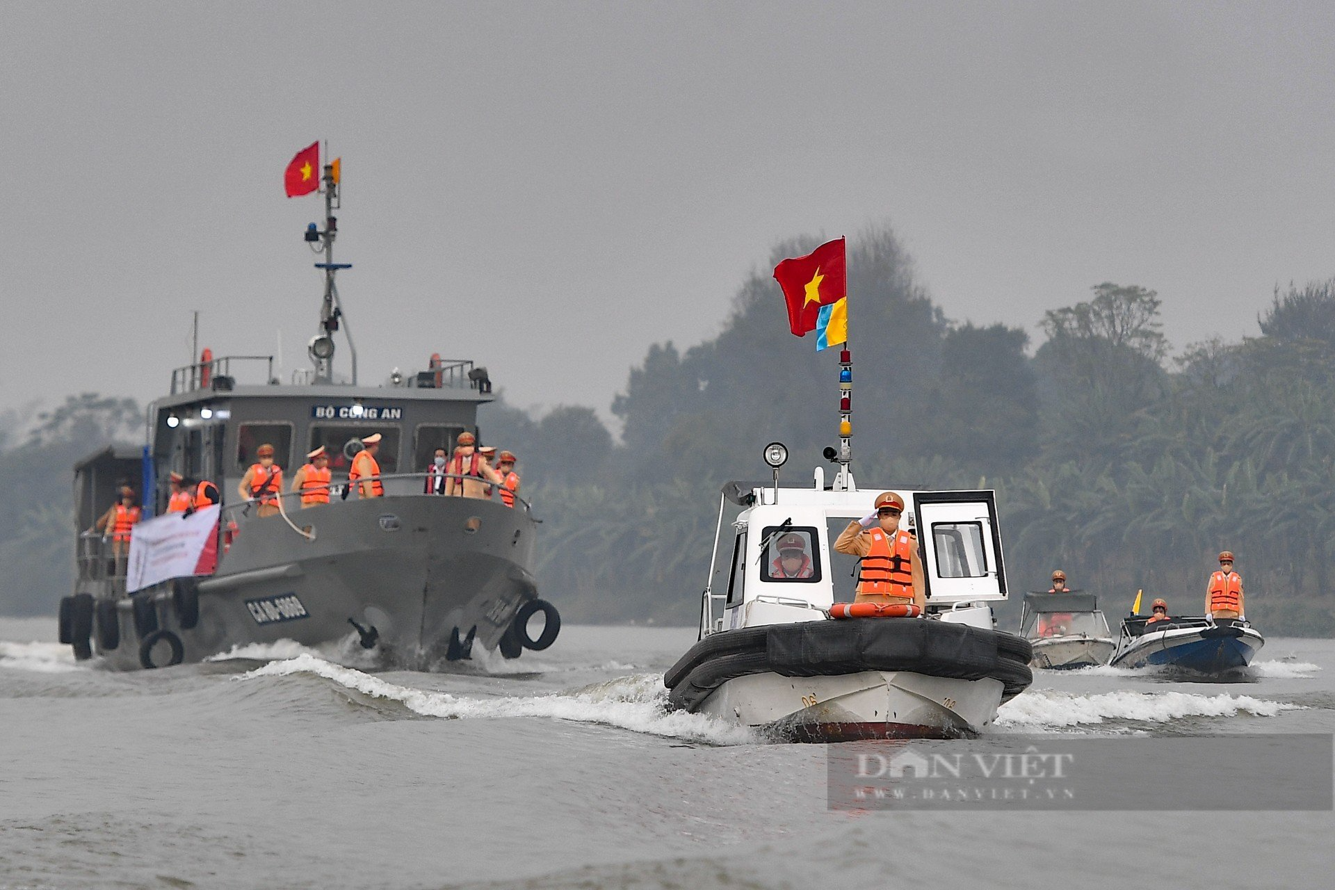 Nêu cao tinh thần trách nhiệm trong thực hành tiết kiệm, chống lãng phí tại Thủy đoàn I - Ảnh 1.