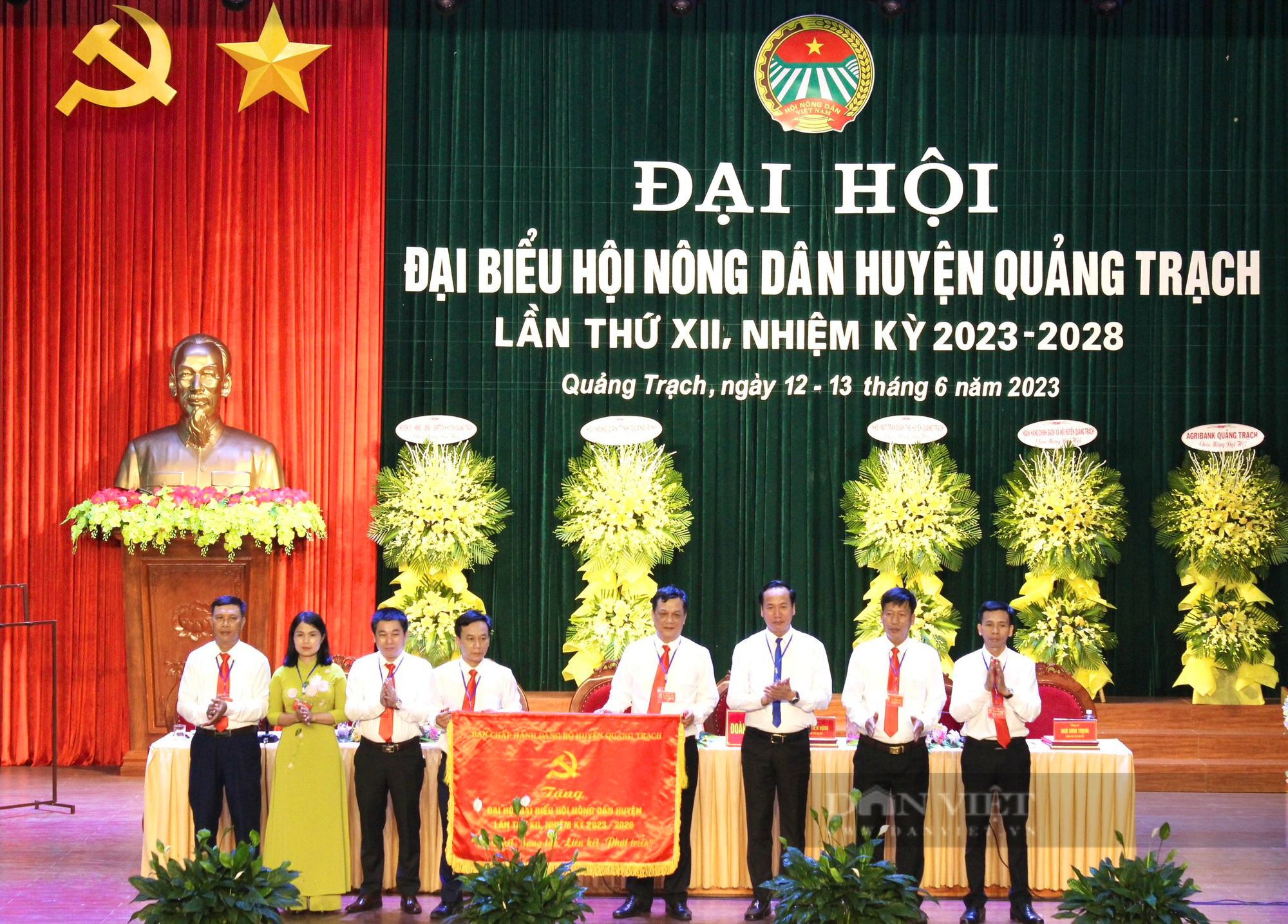 Đại hội Hội Nông dân huyện Quảng Trạch: Ông Đặng Xuân Thọ tái đắc cử Chủ tịch - Ảnh 2.