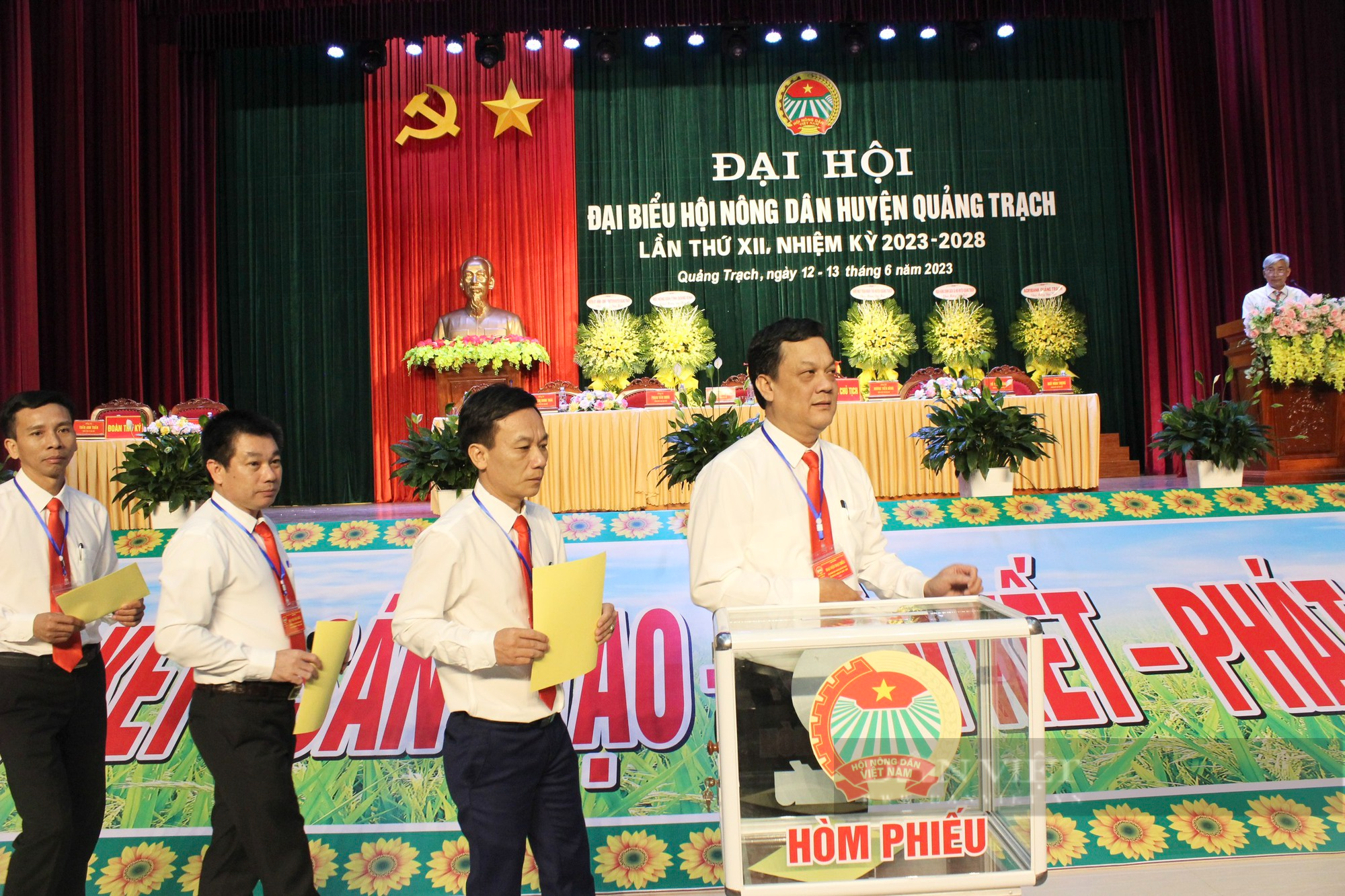 Đại hội Hội Nông dân huyện Quảng Trạch: Ông Đặng Xuân Thọ tái đắc cử Chủ tịch - Ảnh 3.