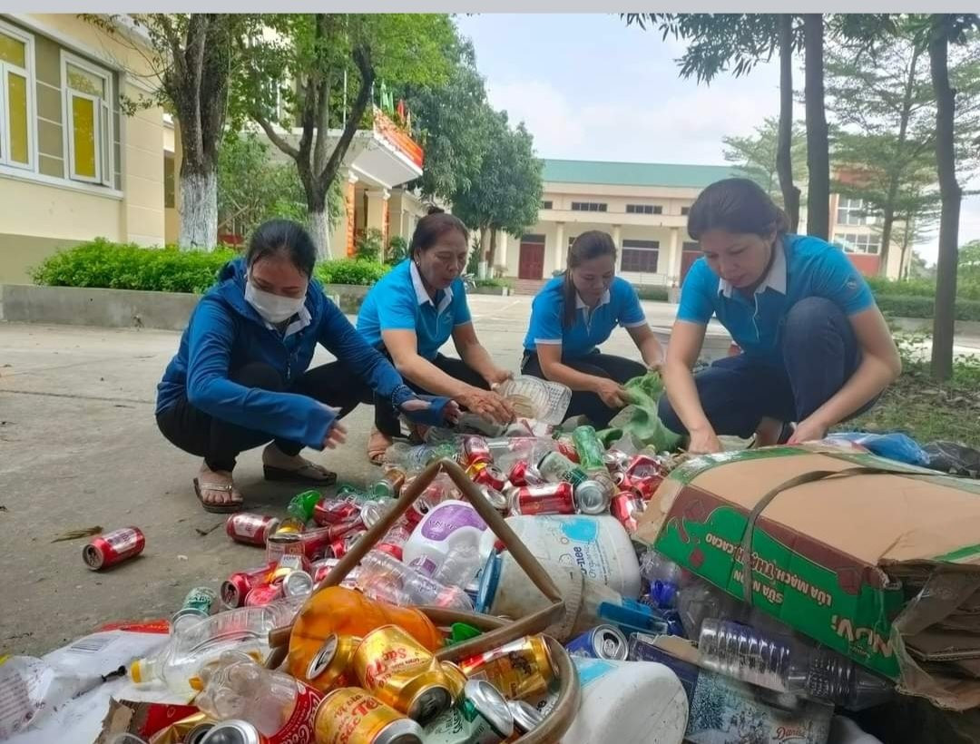 Ấm áp chương trình “Mẹ đỡ đầu lan tỏa yêu thương” - Ảnh 2.