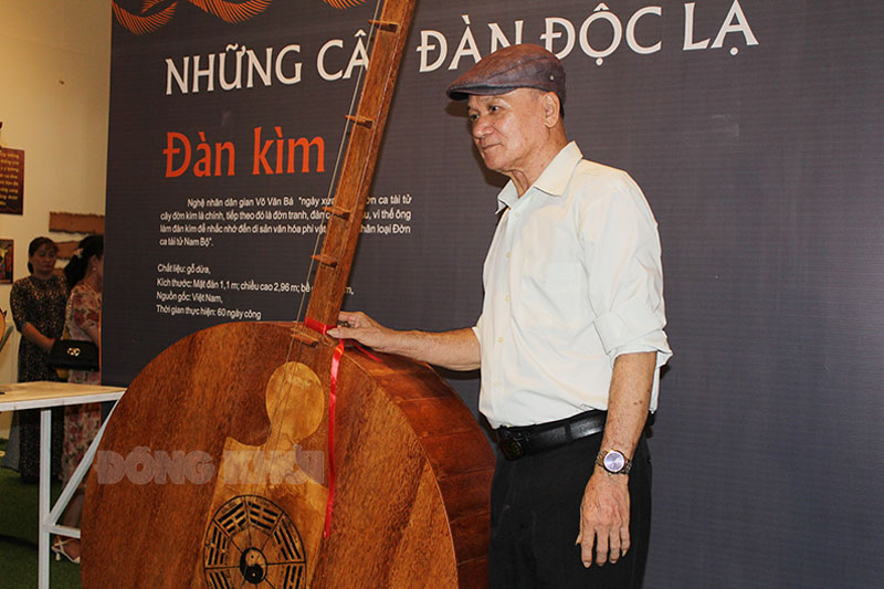 Không ngờ từ thứ cây quen thuộc này, một nghệ nhân Bến Tre lại chế tác ra loại nhạc cụ dân tộc - Ảnh 1.