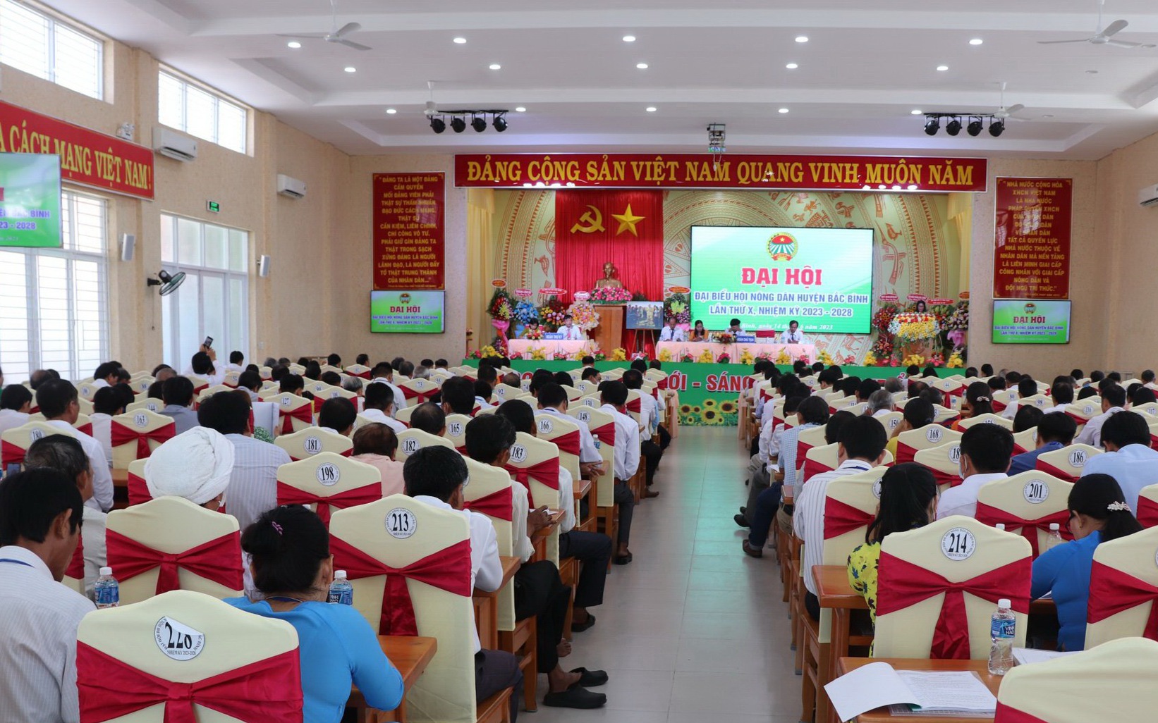 Ông Nguyễn Hữu Liêm được bầu tái cử chức Chủ tịch Hội Nông dân huyện Bắc Bình