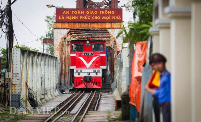 Foodtuor đông khách, đường sắt chạy thêm tàu tuyến Hà Nội - Hải Phòng - Ảnh 1.