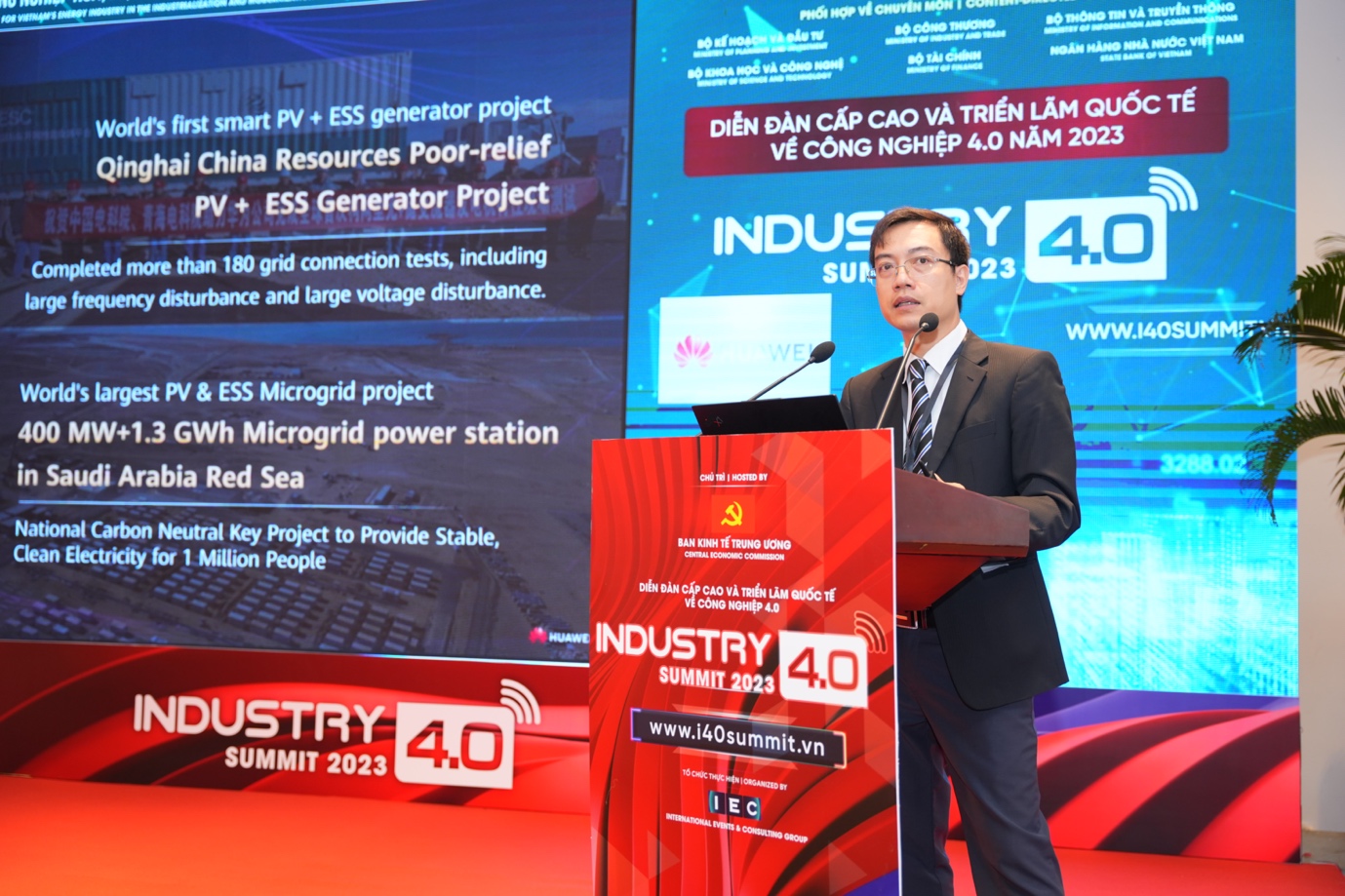 Vietnam Industry 4.0 Summit 2023: Huawei đề xuất các giải pháp năng lượng mặt trời cho Việt Nam - Ảnh 1.