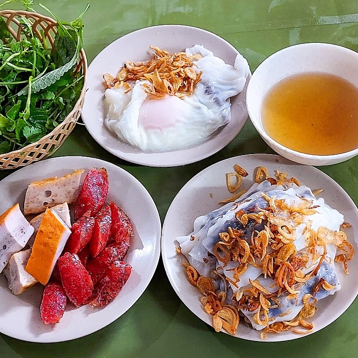 Thẩm định viên Michelin tiết lộ món ăn đường phố yêu thích ở Hà Nội - Ảnh 1.