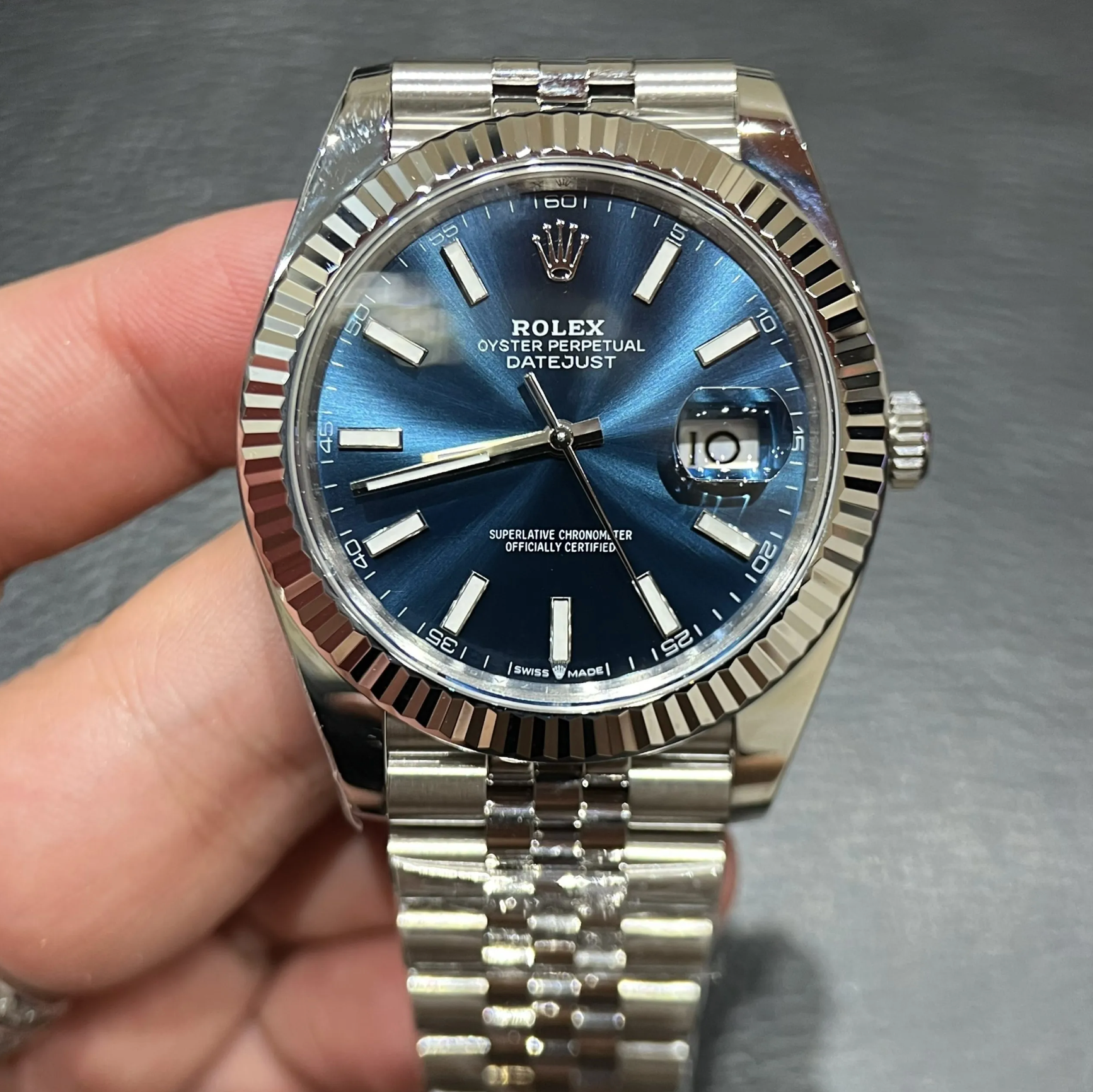 Lưu ý khi mua đồng hồ Rolex cũ - Ảnh 2.