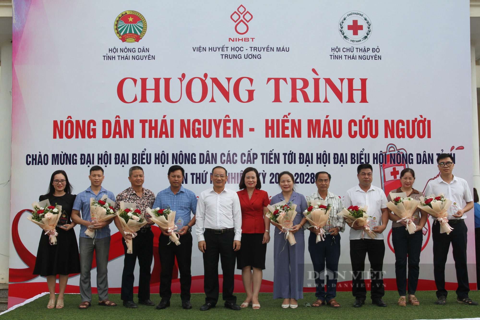 Hơn 500 cán bộ, hội viên nông dân Thái Nguyên tham gia chương trình hiến máu cứu người - Ảnh 7.