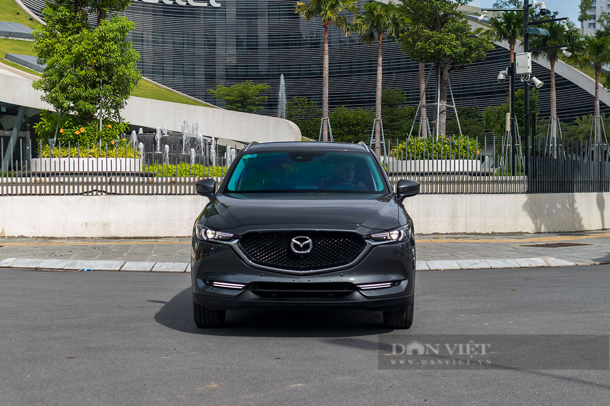 Sau 1 năm, Mazda CX-5 mất giá gần gấp đôi Hyundai Tucson, xe Nhật đã không còn giữ giá như xe Hàn - Ảnh 1.