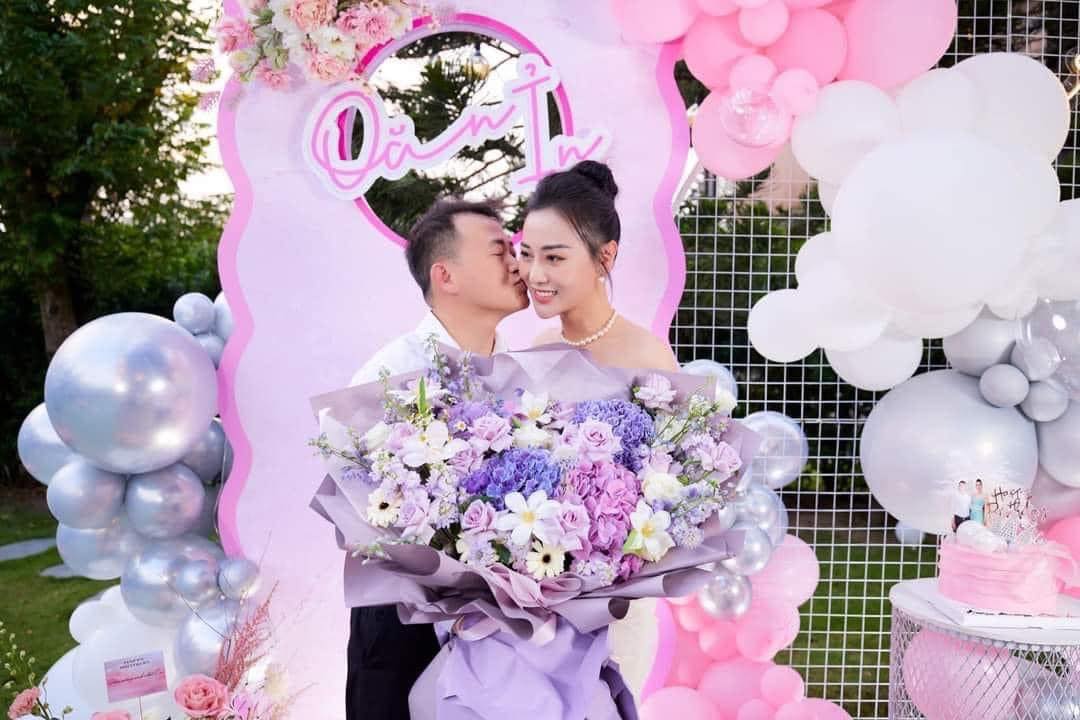 Rò rỉ ảnh Phương Oanh và Shark Bình đăng ký kết hôn tại Hà Nam khiến dân mạng &quot;dậy sóng&quot; - Ảnh 3.
