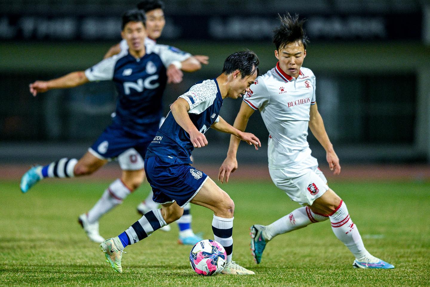 Tin sáng (15/6): Văn Toàn tiết lộ bí quyết thành công khi chơi tại K-League 2 - Ảnh 1.