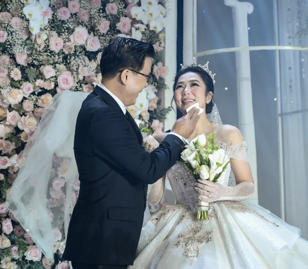 Phương Oanh và Shark Bình đăng ký kết hôn, một nhân vật không liên quan bất ngờ bị réo tên - Ảnh 3.