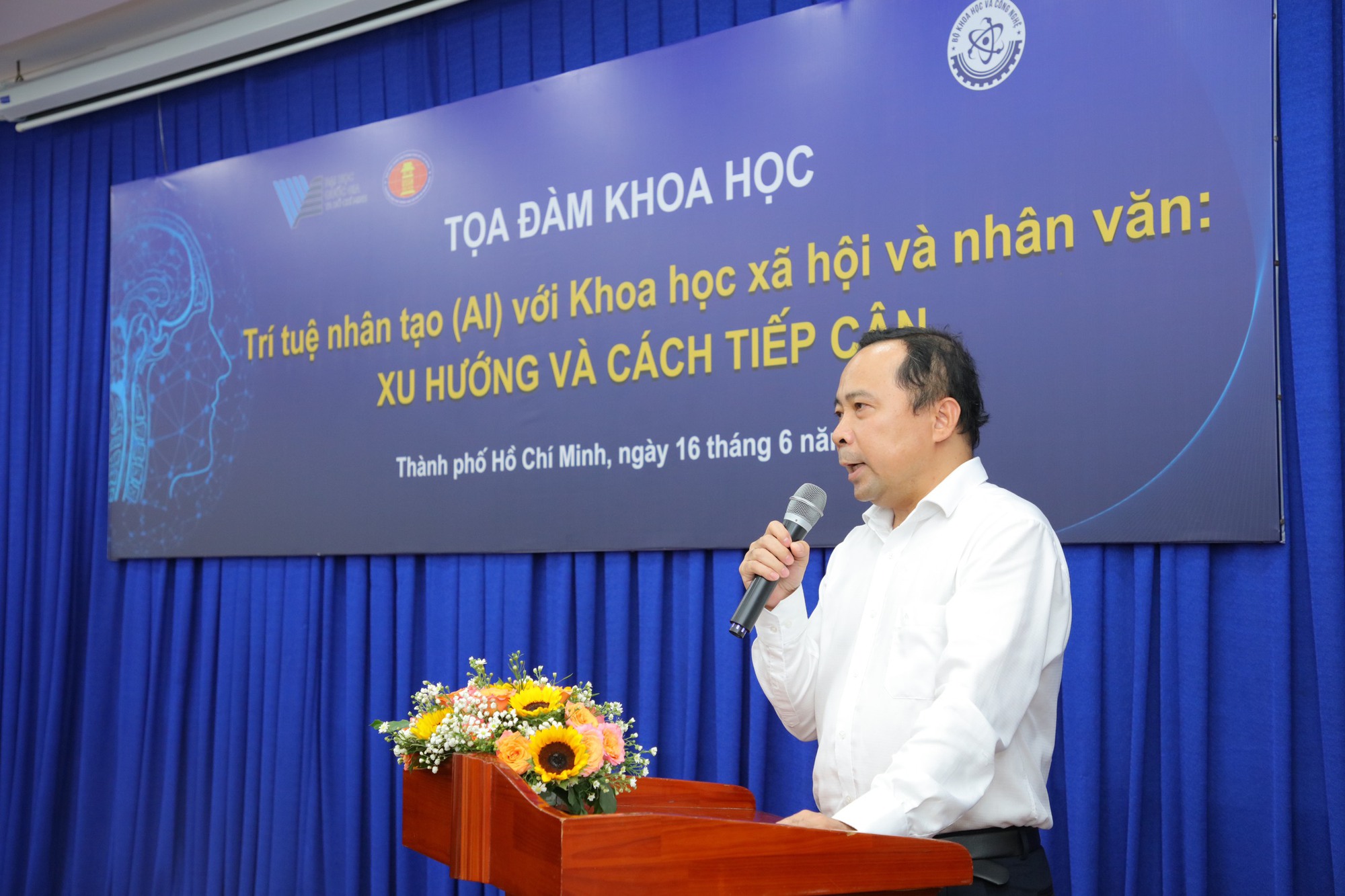 Trí tuệ nhân tạo (AI) với khoa học xã hội và nhân văn: 
Xu hướng và cách tiếp cận - Ảnh 2.