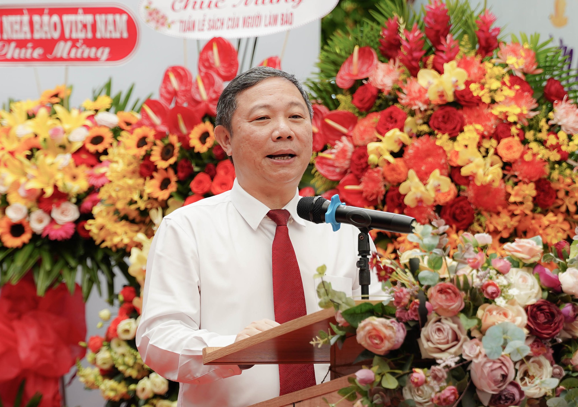 TP.HCM tổ chức tuần lễ sách nhân ngày Báo chí cách mạng Việt Nam - Ảnh 6.