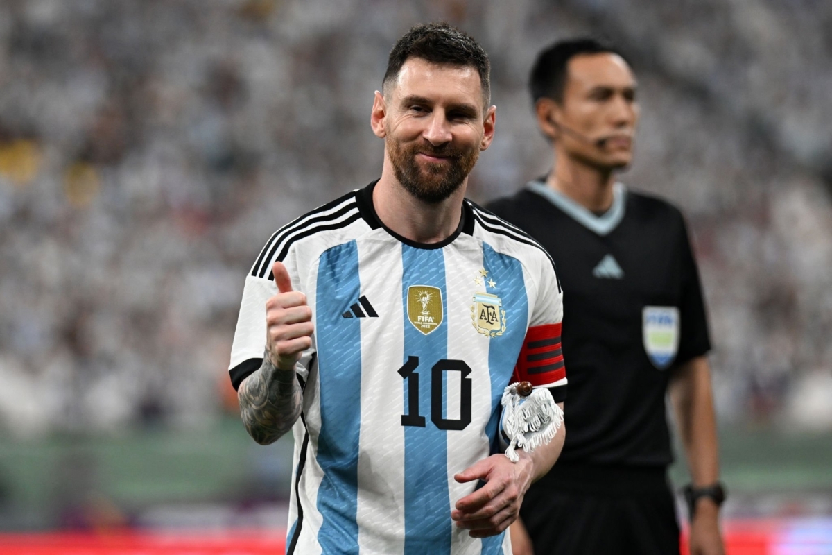 Bỏ Indonesia, Messi về quê đá giao hữu - Ảnh 1.
