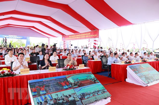 Thủ tướng phát lệnh khởi công dự án cao tốc Châu Đốc - Cần Thơ - Sóc Trăng
 - Ảnh 7.