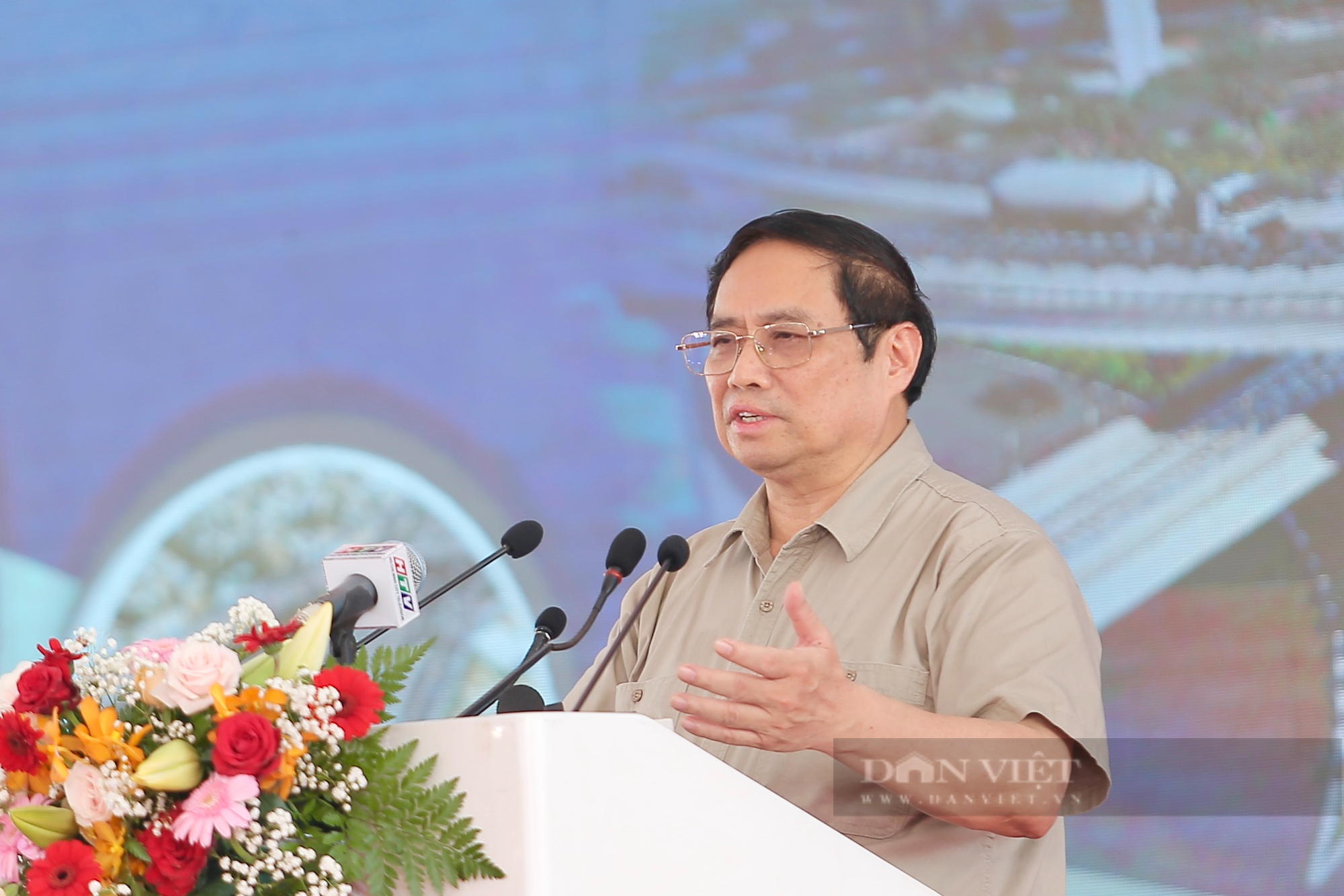 Chủ tịch UBND TP.HCM Phan Văn Mãi: Cuối năm 2025 sẽ thông xe trục cao tốc Vành đai 3-TP.HCM với 4 làn xe chính - Ảnh 6.
