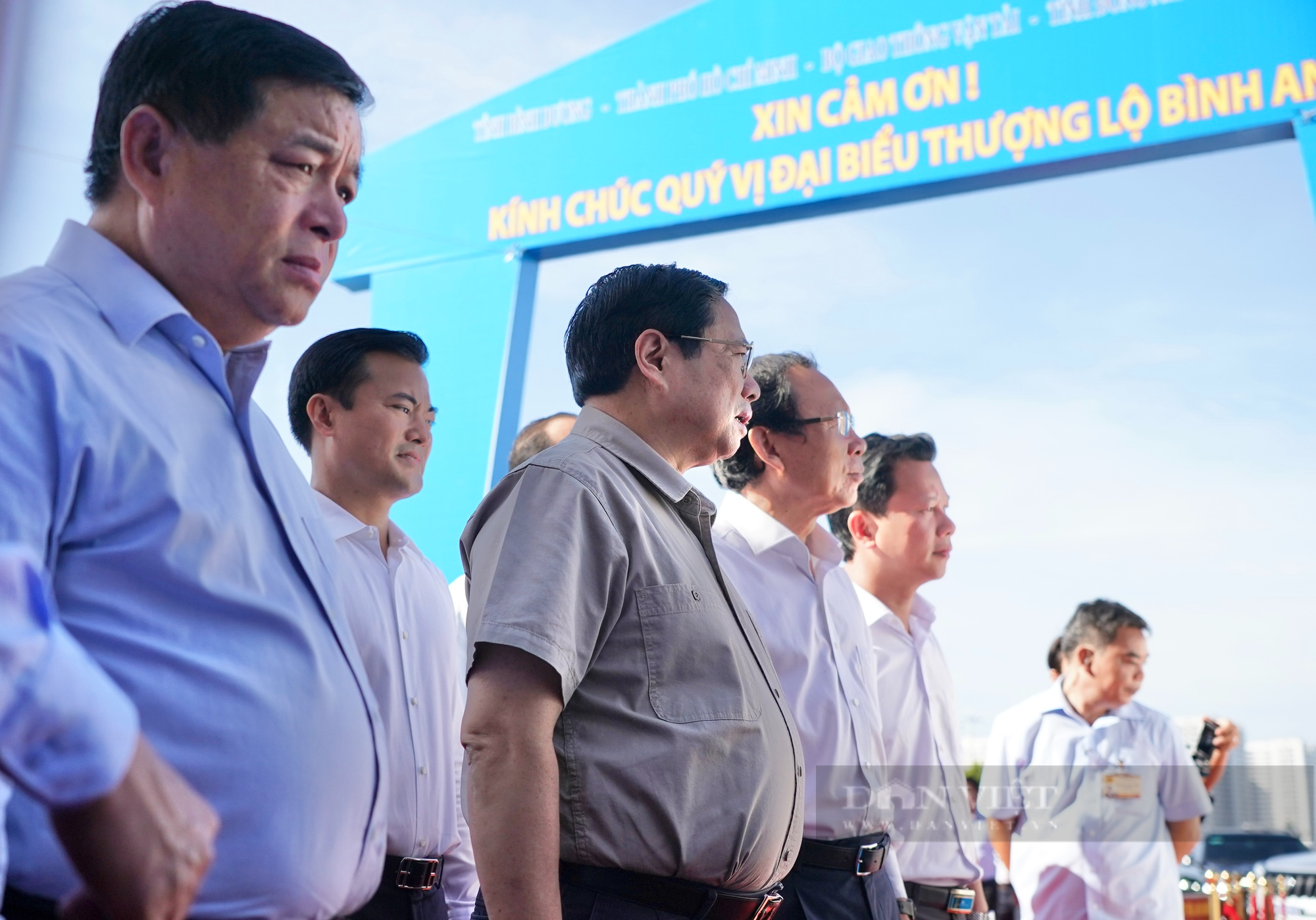 Chủ tịch UBND TP.HCM Phan Văn Mãi: Cuối năm 2025 sẽ thông xe trục cao tốc Vành đai 3-TP.HCM với 4 làn xe chính - Ảnh 8.