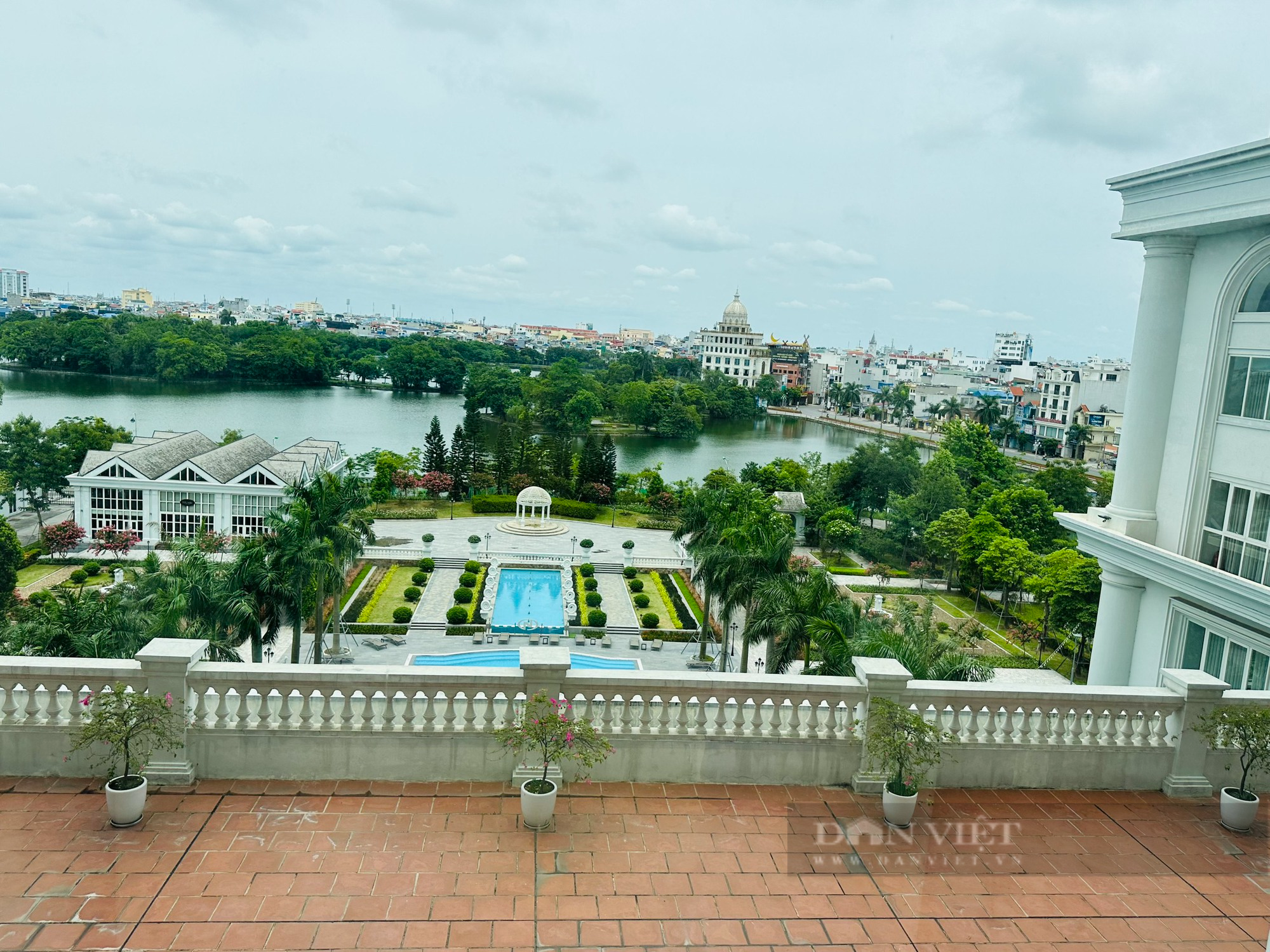 Cận cảnh khách sạn ĐT Việt Nam và Syria ở Nam Định - Ảnh 1.