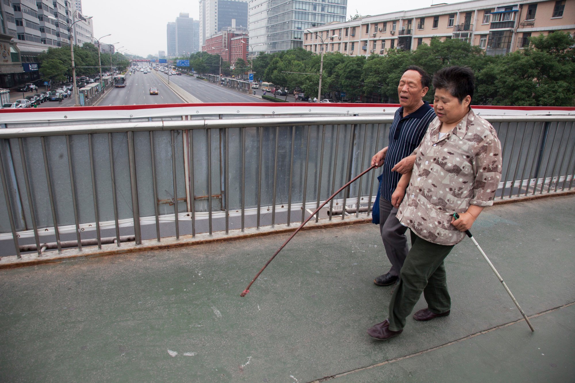 Trung Quốc: Không được chứng nhận khuyết tật vì chỉ mù một mắt - Ảnh 2.