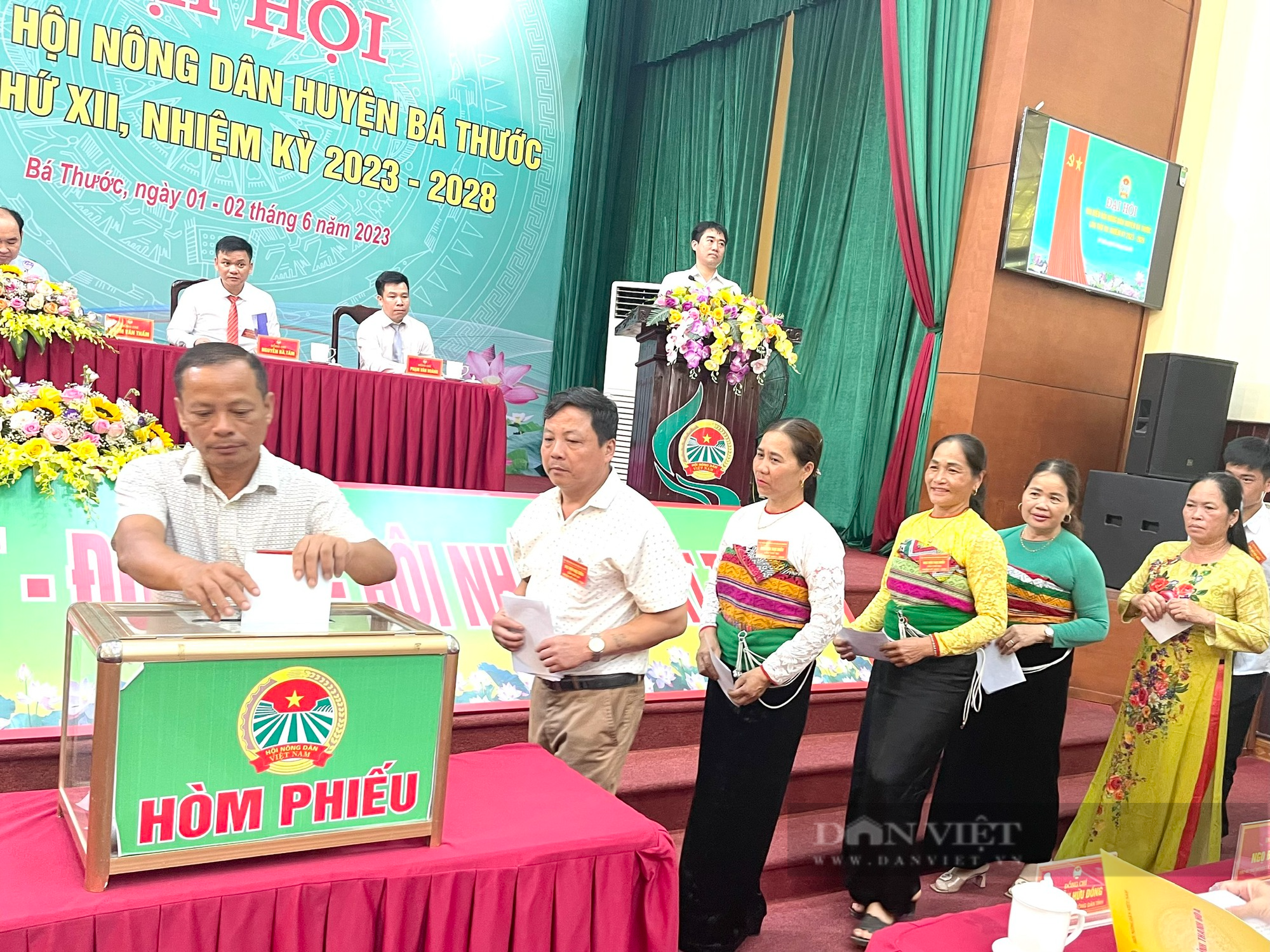Thanh Hoá: Ông Phạm Văn Thẩm tái đắc cử Chủ tịch Hội Nông dân huyện Bá Thước - Ảnh 3.