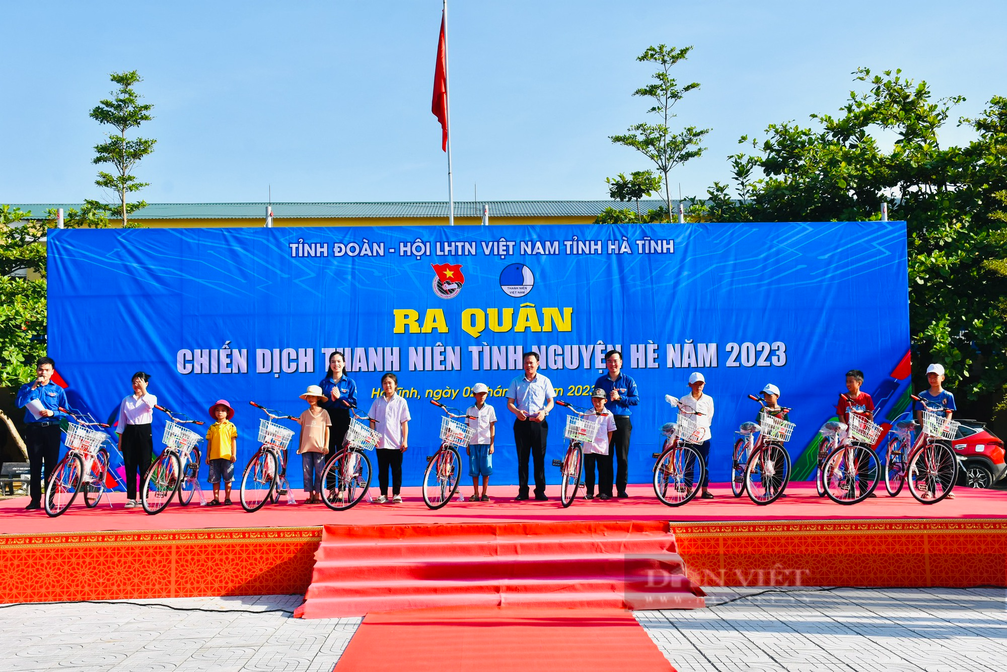 Hà Tĩnh: Huy động nguồn lực gần 1,6 tỷ đồng tại Lễ ra quân Chiến dịch Thanh niên tình nguyện Hè 2023 - Ảnh 7.