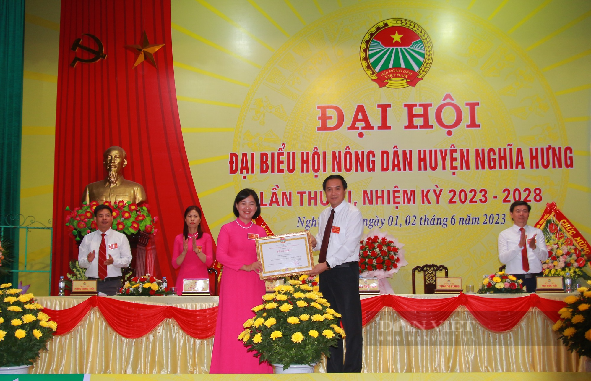 Đại hội Hội Nông dân huyện Nghĩa Hưng, bà Lê Thị Thu Hà tái đắc cử chức Chủ tịch - Ảnh 3.