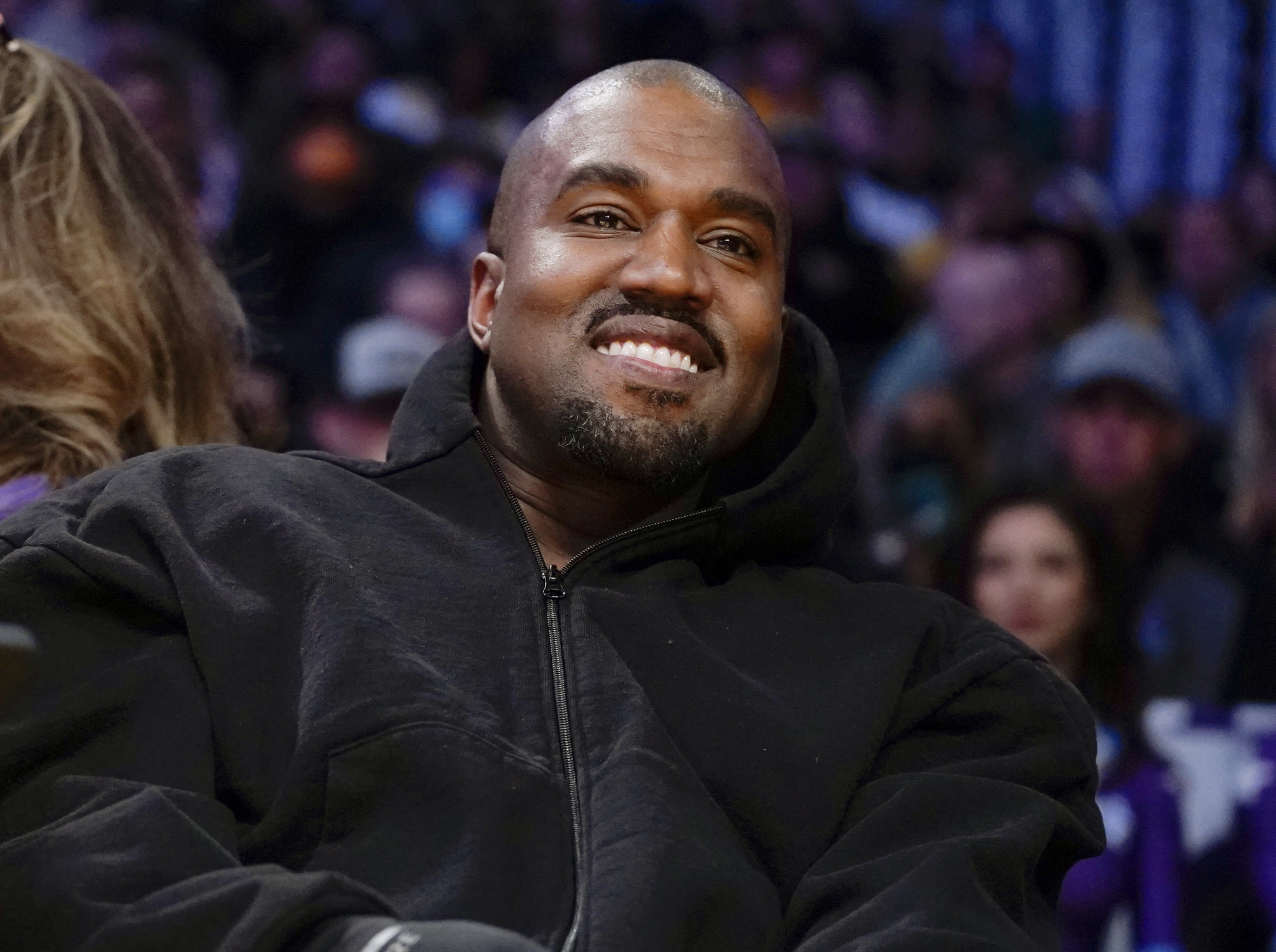 Kanye West bị paparazzi kiện - Ảnh 1.