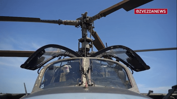 Trực thăng Ka-52 Nga trúng hỏa lực nát đuôi nhưng vẫn bay về được căn cứ - Ảnh 15.