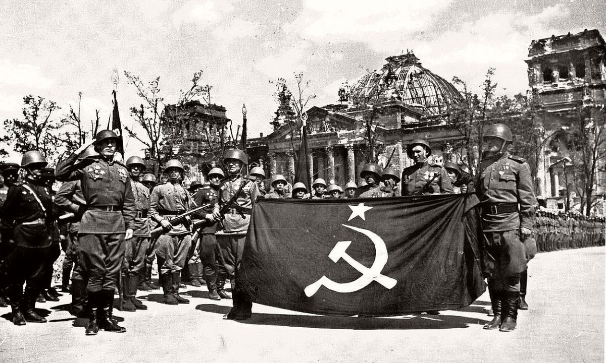 Công phá sào huyệt phát xít Đức, bao nhiêu chiến sĩ Hồng quân Liên Xô hy sinh? - Ảnh 1.