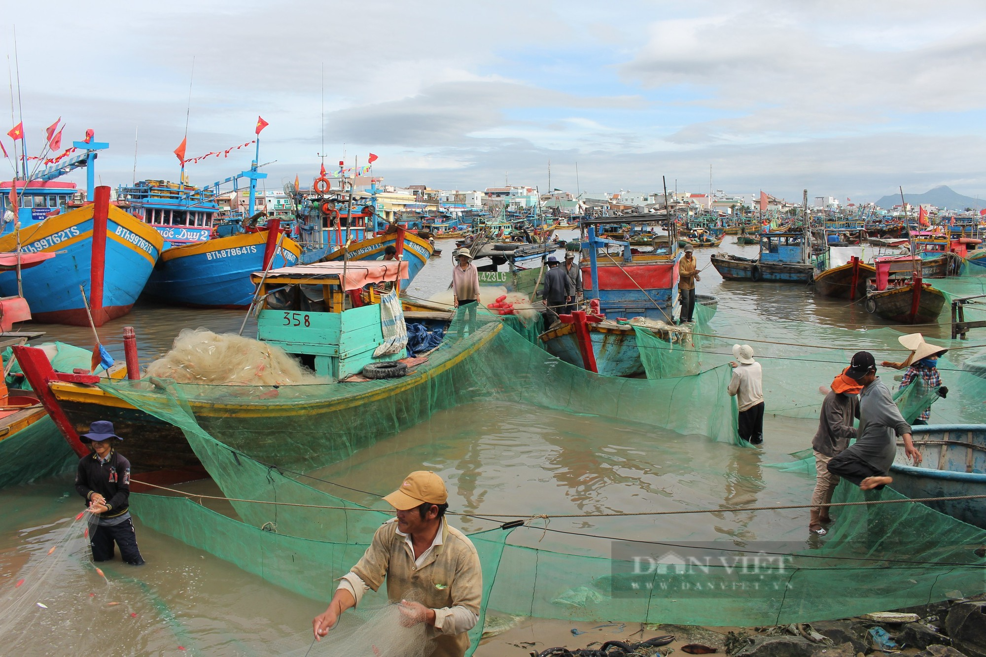 Bình Thuận: Ông Phạm Văn Mười tái đắc cử chức Chủ tịch và Hội Nông dân thị xã La Gi nhiệm kỳ 2023-2028 - Ảnh 2.