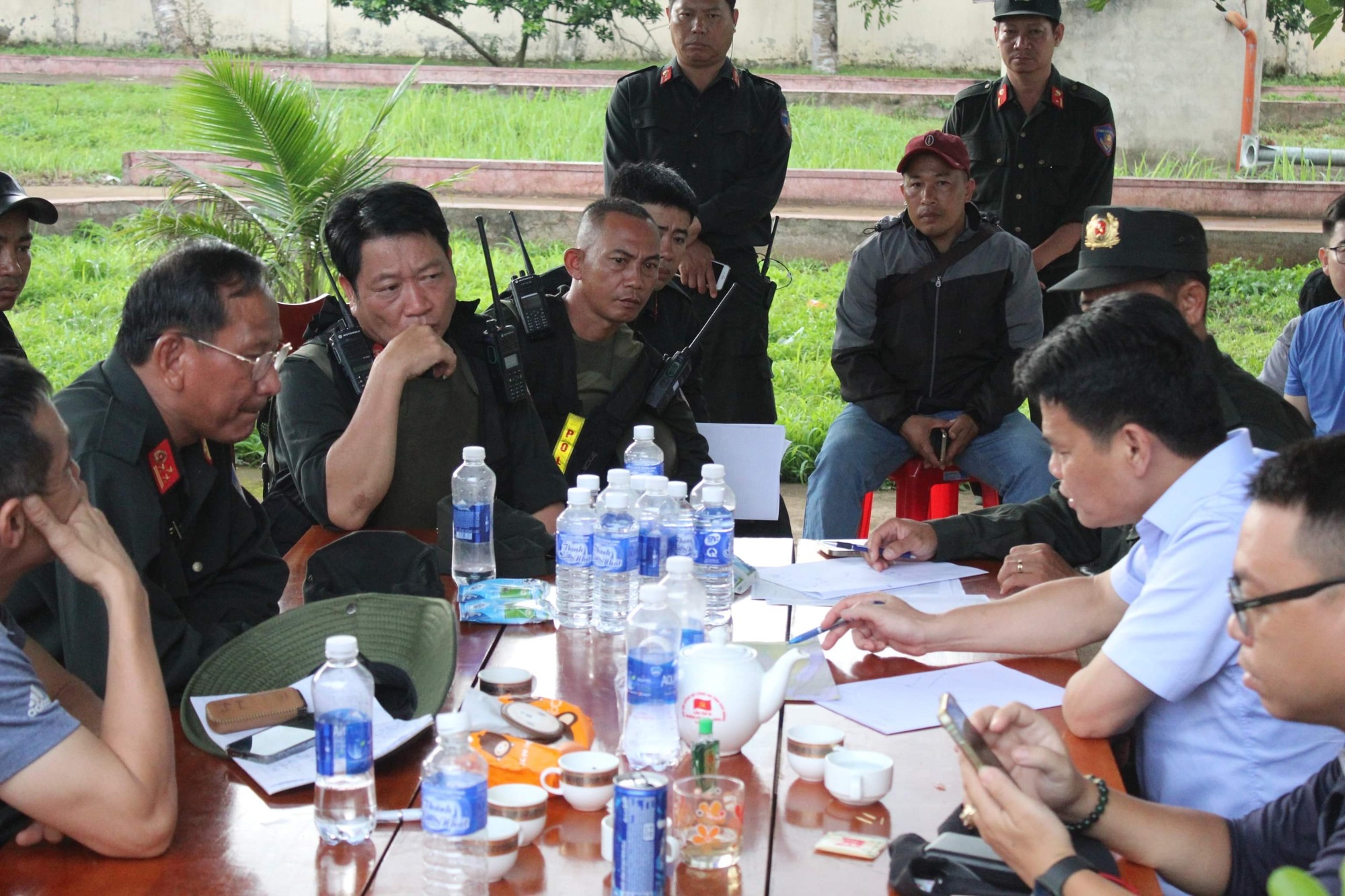 Ảnh: Cảnh sát cơ động, đặc nhiệm ngày đêm truy quét các đối tượng vụ tấn công bằng súng ở Đắk Lắk - Ảnh 11.