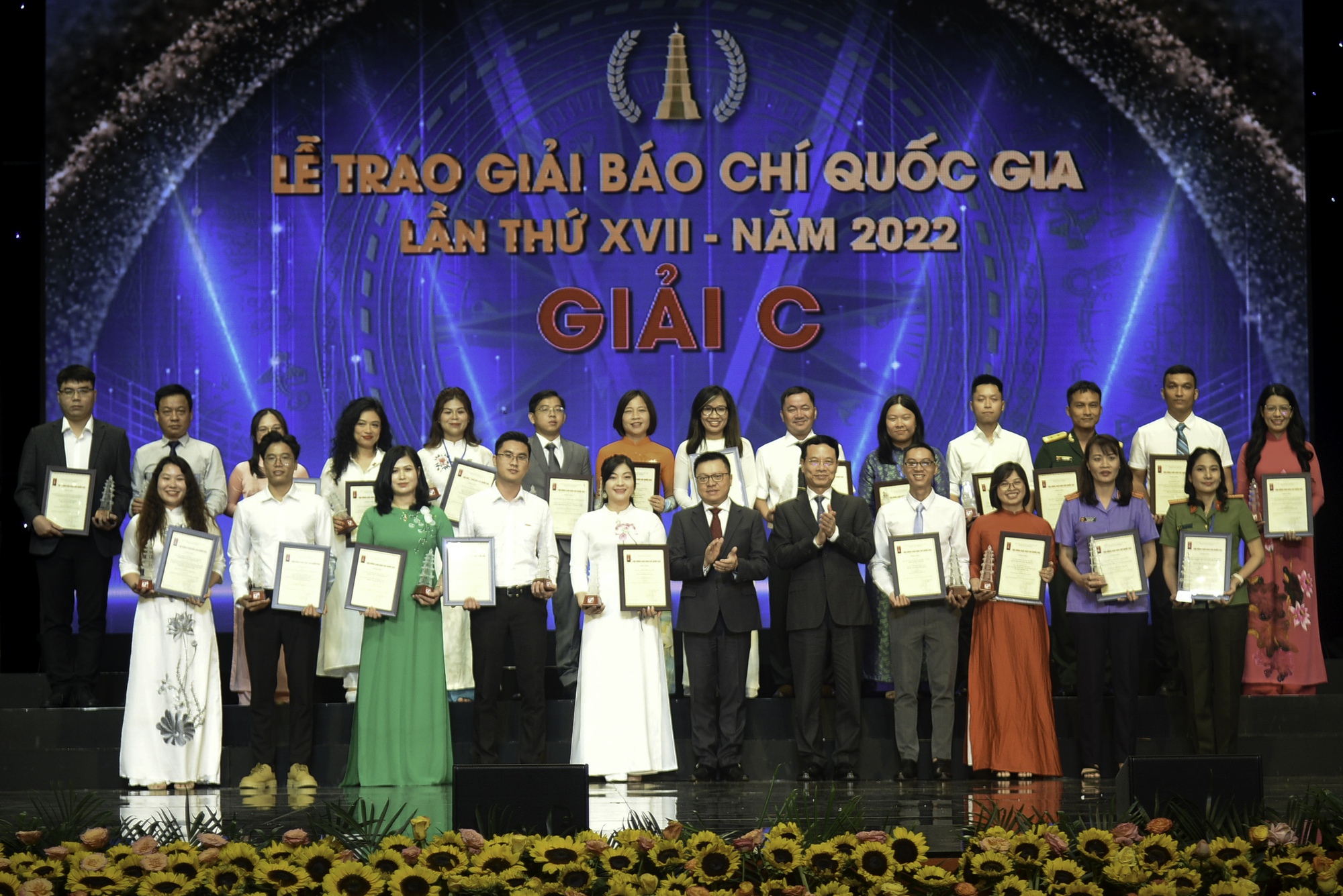 Báo Nông thôn Ngày nay/Dân Việt đoạt giải B và C Giải Báo chí Quốc gia năm thứ XVII - Ảnh 6.