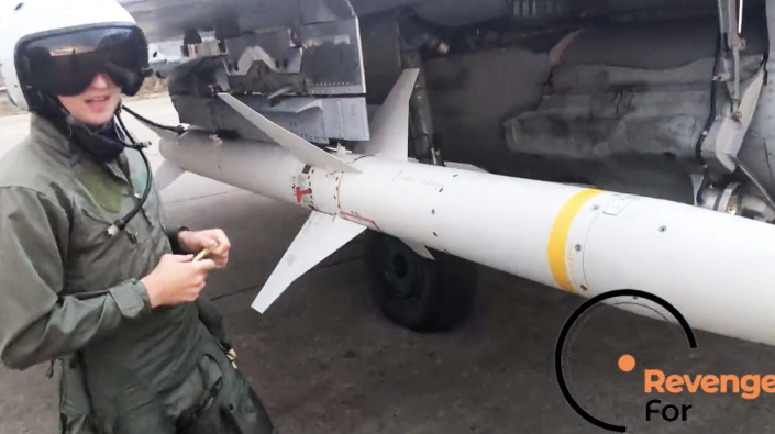 Tiêm kích MiG-29 Ukraine xuất hiện với giá treo vũ khí bí ẩn - Ảnh 4.