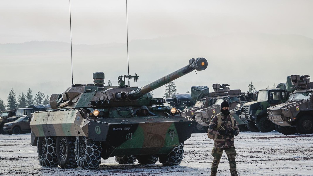 Xe tăng bánh lốp AMX-10 hàng đầu châu Âu lọt vào tay Nga - Ảnh 15.
