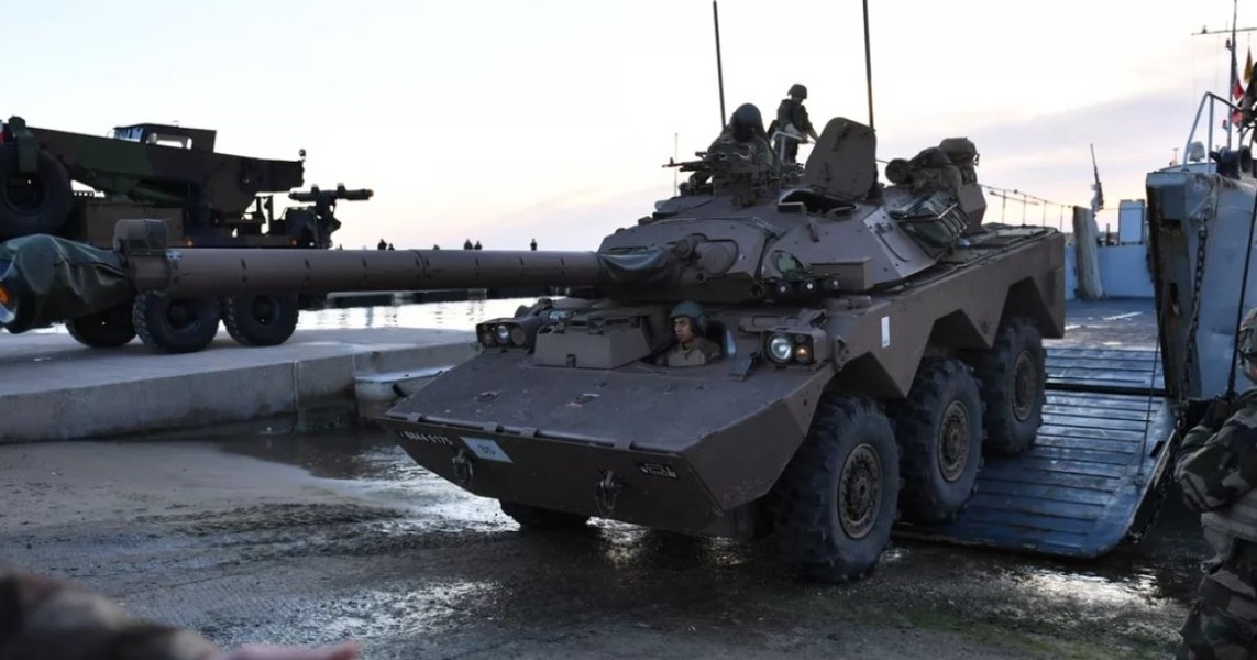 Xe tăng bánh lốp AMX-10 hàng đầu châu Âu lọt vào tay Nga - Ảnh 16.