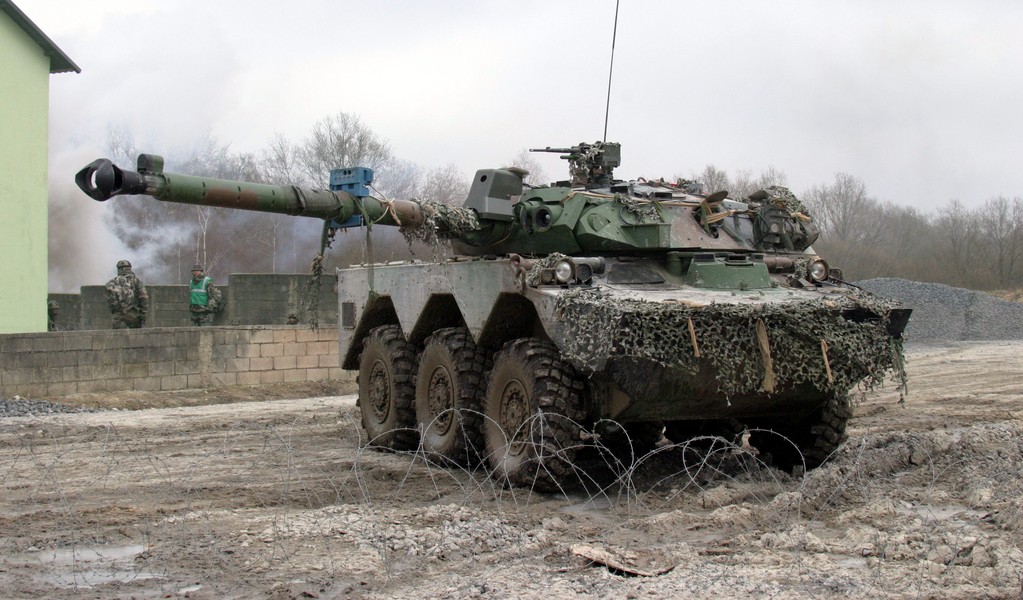 Xe tăng bánh lốp AMX-10 hàng đầu châu Âu lọt vào tay Nga - Ảnh 18.