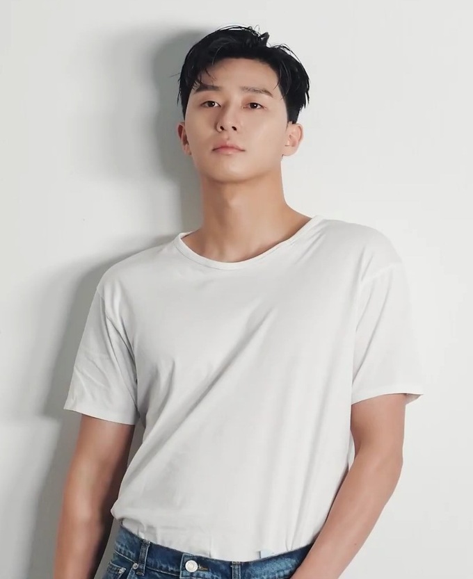 Park Seo Joon: Tài tử &quot;vạn người mê&quot;, dính tin đồn hẹn hò toàn mỹ nhân xứ Hàn - Ảnh 1.