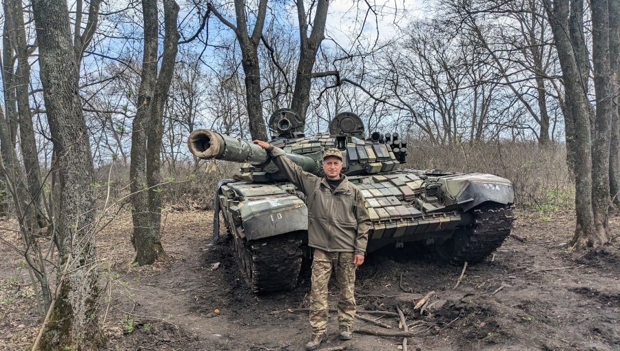 Lữ đoàn xe tăng 'cổ lỗ sĩ' Ukraine ẩn mình chờ thời cơ xông lên phản công đánh bại quân Nga - Ảnh 1.