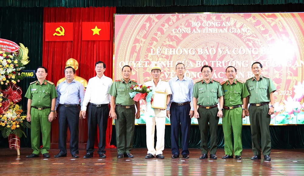 Phó Giám đốc Công an Kiên Giang được điều động nhận nhiệm vụ tại Công an An Giang - Ảnh 4.