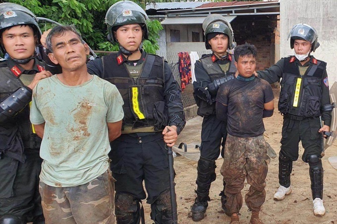 Vụ tấn công trụ sở xã ở Đắk Lắk: Đối tượng vi phạm nếu tiếp tục lẩn trốn khi bắt được sẽ xử lý nghiêm - Ảnh 1.