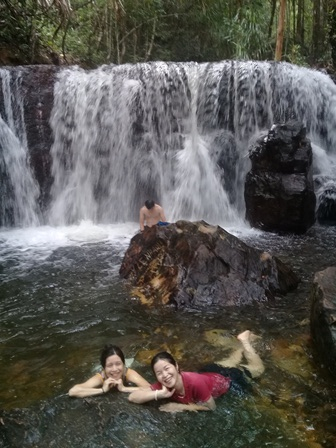 Một dòng suối đẹp ở Phú Quốc của Kiên Giang, các thác nước nhỏ bất chợt hiện ra, nhiều người tìm đến - Ảnh 6.