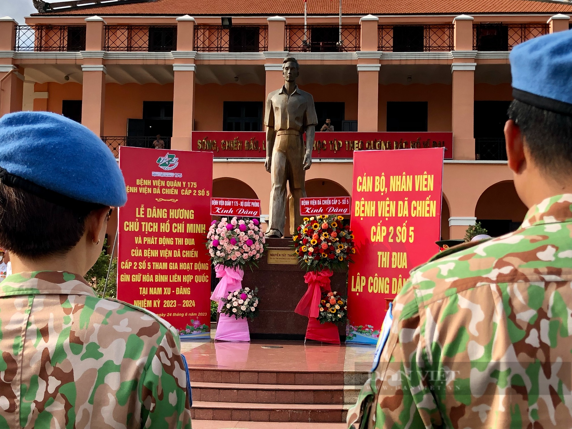 Bệnh viện dã chiến 2.5 dâng hương Chủ tịch Hồ Chí Minh trước khi lên đường sang Nam Sudan - Ảnh 2.