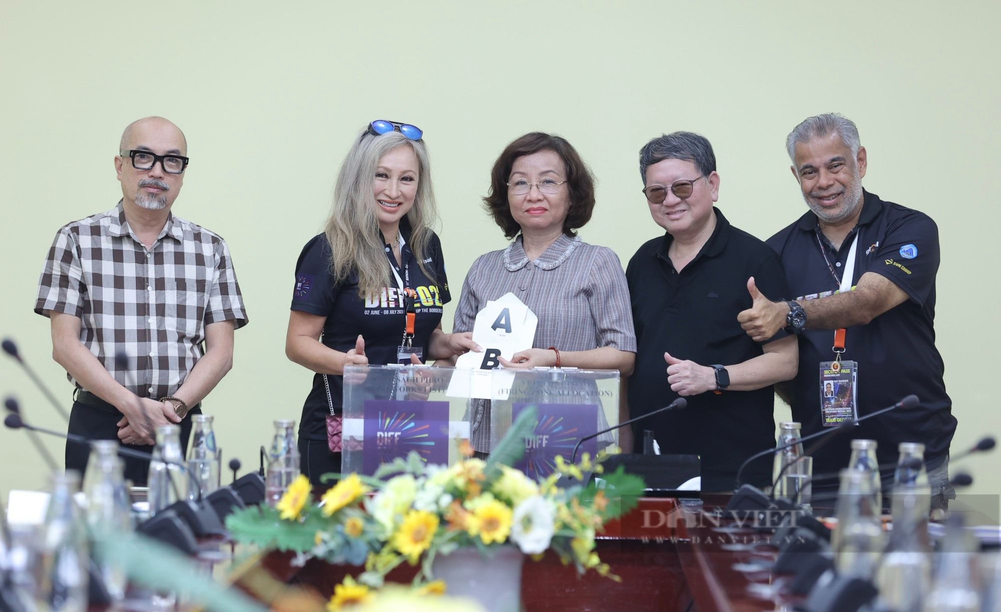 Công bố 2 đội pháo hoa vào chung kết Lễ hội pháo hoa Quốc tế Đà Nẵng DIFF 2023 - Ảnh 1.