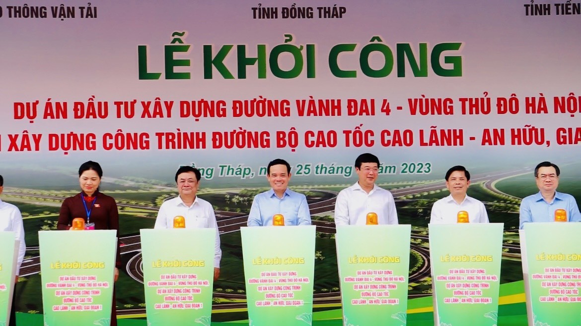 Cao tốc Cao Lãnh- An Hữu kết nối Đồng Tháp với 3 trung tâm lớn - Ảnh 2.