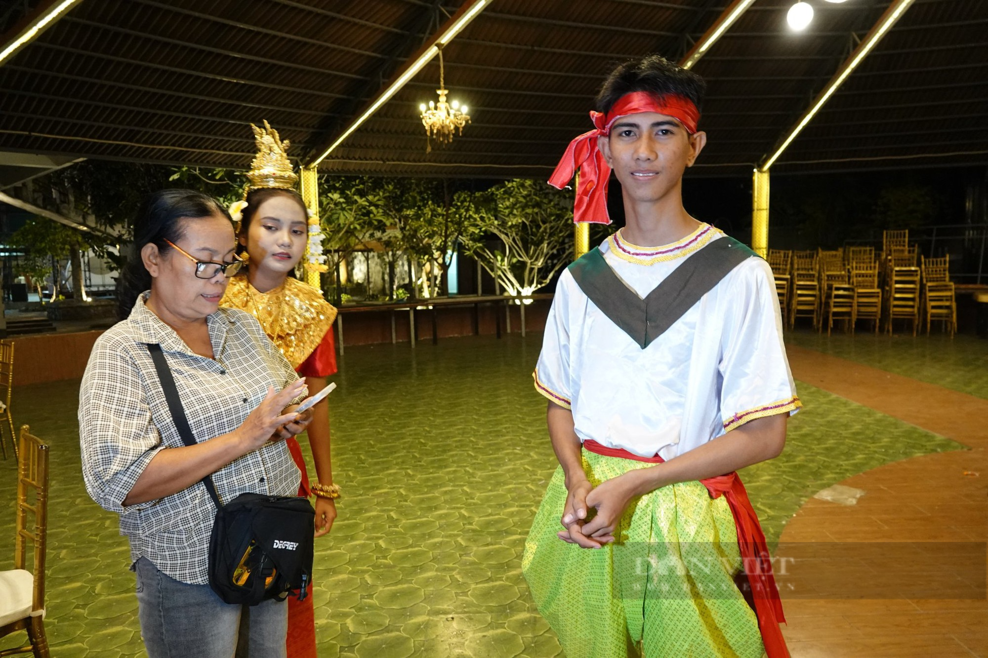 Gia đình có 6 thế hệ theo nghề múa Khmer ở Sóc Trăng - Ảnh 5.