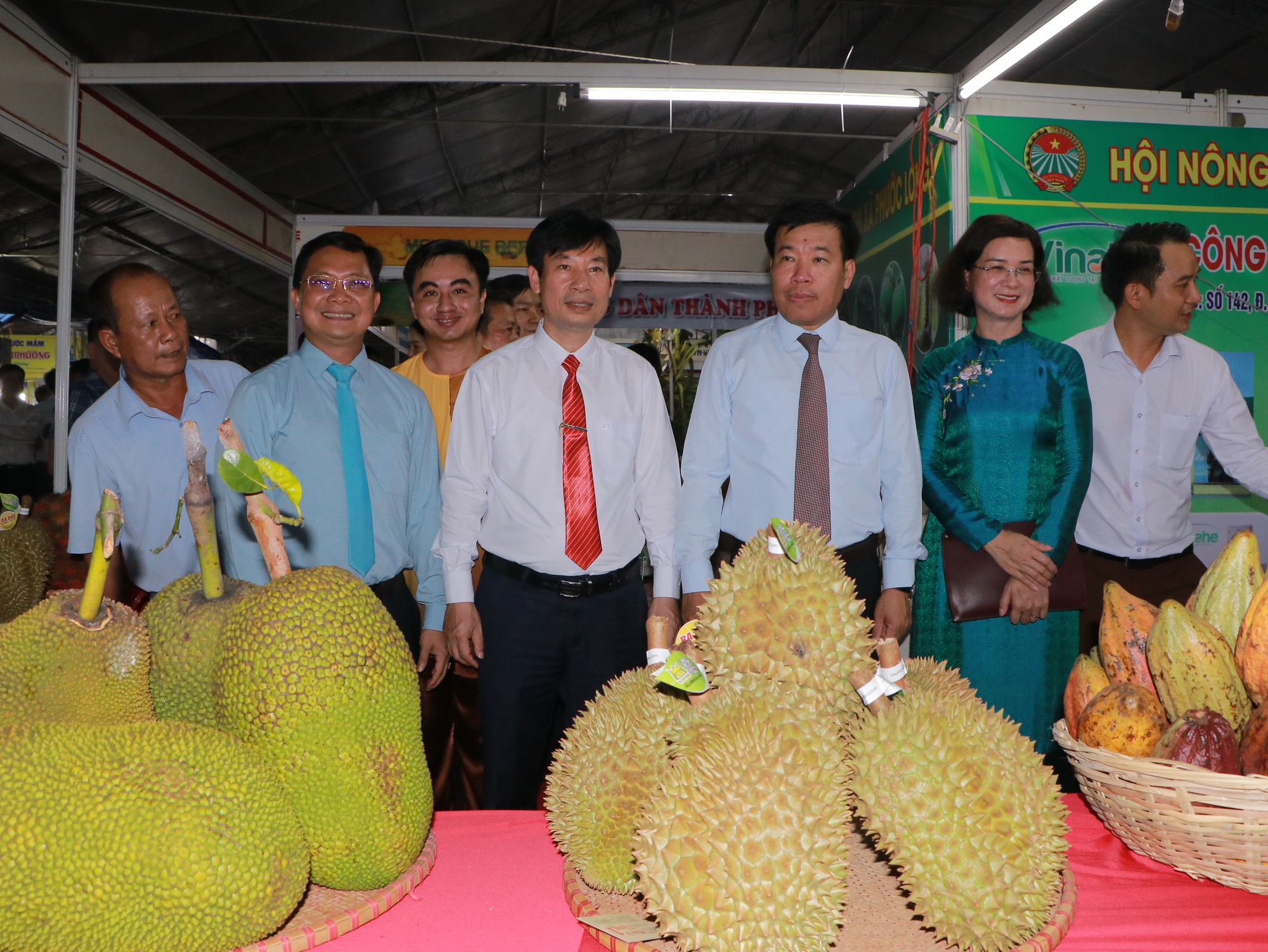 Hội Nông dân tỉnh Bình Phước tổ chức hội chợ trái cây, thu hút hơn 30.000 lượt tham quan - Ảnh 4.